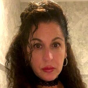Meet your Posher, Yvonne